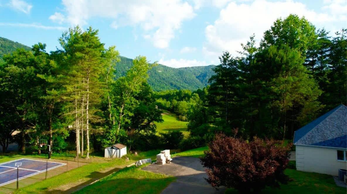 Big Stone Gap Gated Mansion - Basketball Court Movie Theater Views 빌라 외부 사진