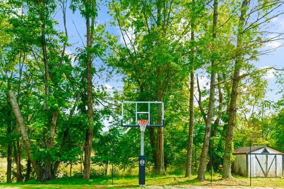 Big Stone Gap Gated Mansion - Basketball Court Movie Theater Views 빌라 외부 사진