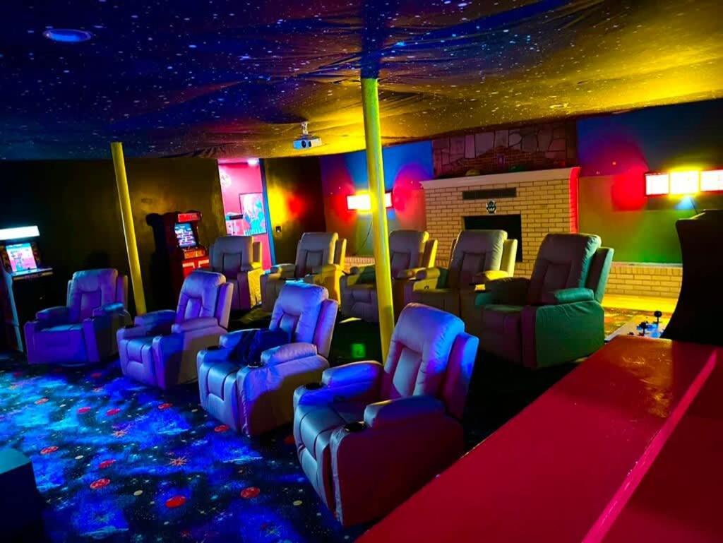 Big Stone Gap Gated Mansion - Basketball Court Movie Theater Views 빌라 외부 사진