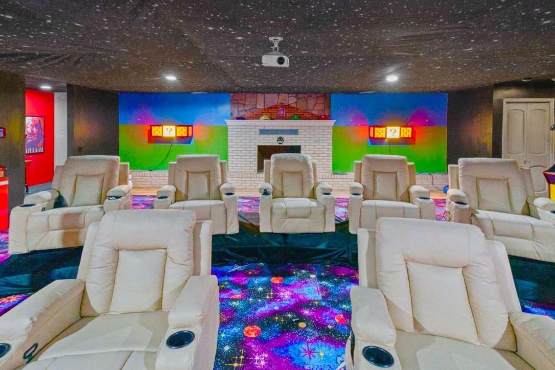 Big Stone Gap Gated Mansion - Basketball Court Movie Theater Views 빌라 외부 사진
