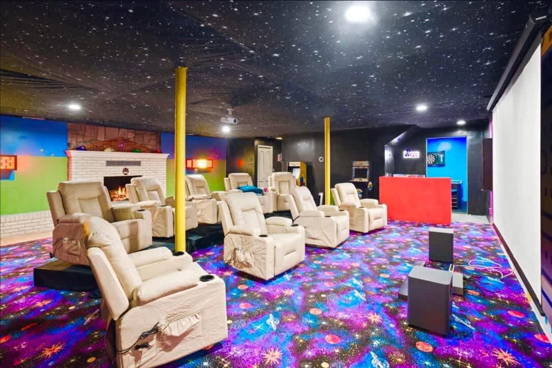 Big Stone Gap Gated Mansion - Basketball Court Movie Theater Views 빌라 외부 사진